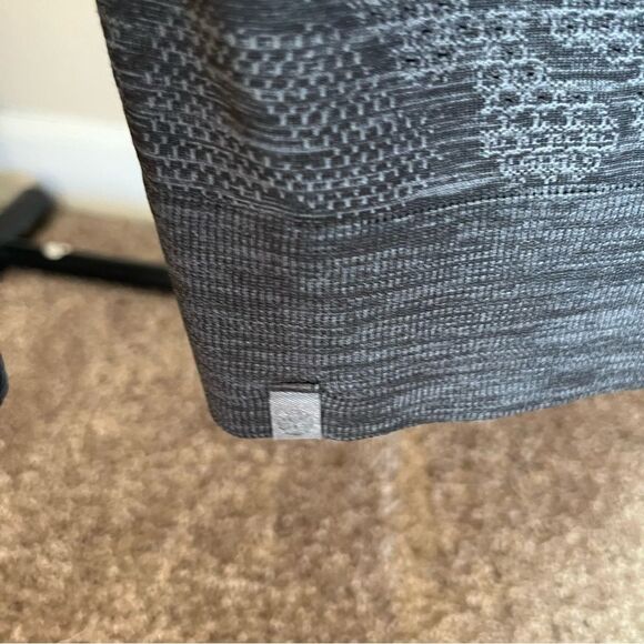 Lululemon Athletica Women's 4 Swiftly Tech Long Sleeve Workout Top - Picture 7 of 8